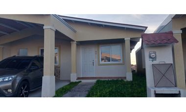 Se Alquila Amplia Casa en Residencial Cumbres del Lago