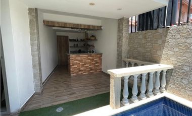 ALTOS DEL BOSQUE / EL DORAL / 392M / 4 HABITACION / 2 NIVEL / PISCINA