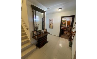 ALTOS DEL BOSQUE / EL DORAL / 392M / 4 HABITACION / 2 NIVEL / PISCINA