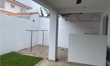 VENTA / ALQUILER DE CASA EN CHORRERA -MONTELIMAR