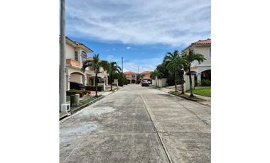 COSTA SUR / VILLA VALENCIA / 468M / 5 HABITACION / 5 PARKING / TERRAZA