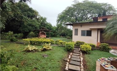 Casa Campestre en venta  en las Uvas-San Carlos (DR)