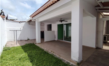 Casa en venta en Costa Verde - P.H. Versalles Oeste (DR)