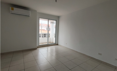 Casa en venta en Costa Verde - P.H. Versalles Oeste (DR)