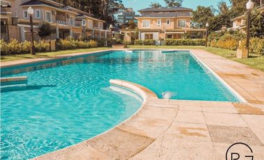 Triplex 4 ambientes con pileta