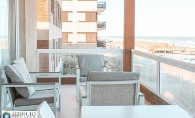 Departamento 5, 3 ambientes primer piso frente al mar