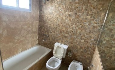 ALQUILER - MONONAMBIENTE CON BALCON - CASEROS -