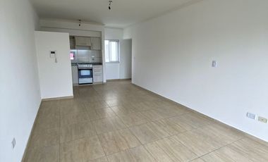 ALQUILER - MONONAMBIENTE CON BALCON - CASEROS -
