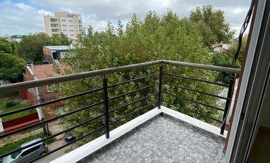 ALQUILER - MONONAMBIENTE CON BALCON - CASEROS -