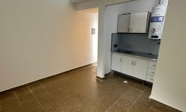 PH 3 AMBIENTES CON PATIO Y TERRAZA EN ALQUILER - BOLIVIA 2100 - LANUS OESTE