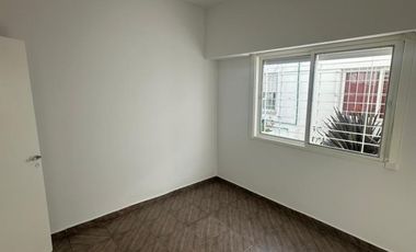 PH 3 AMBIENTES CON PATIO Y TERRAZA EN ALQUILER - BOLIVIA 2100 - LANUS OESTE