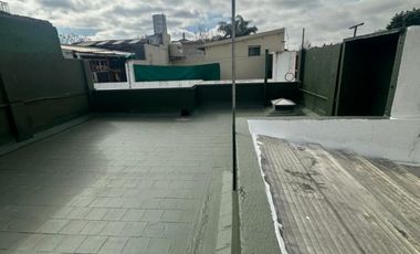 PH 3 AMBIENTES CON PATIO Y TERRAZA EN ALQUILER - BOLIVIA 2100 - LANUS OESTE