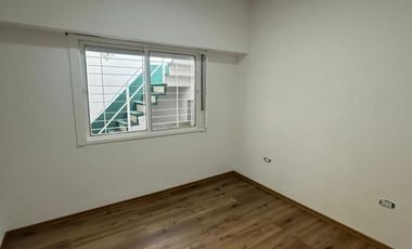 PH 3 AMBIENTES CON PATIO Y TERRAZA EN ALQUILER - BOLIVIA 2100 - LANUS OESTE