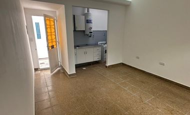 PH 3 AMBIENTES CON PATIO Y TERRAZA EN ALQUILER - BOLIVIA 2100 - LANUS OESTE