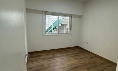 PH 3 AMBIENTES CON PATIO Y TERRAZA EN ALQUILER - BOLIVIA 2100 - LANUS OESTE