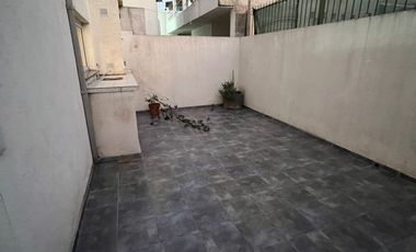 ALQUILER HERMOSO DUPLEX DE CATEGORIA: CON 2 DORMITORIOS, PATIO Y GARAGE CON PORTON AUTOMATICO, ACHUPALLAS 1045 ESQ CONDARCO -TEMPERLEY-