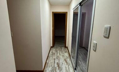 ALQUILER HERMOSO DUPLEX DE CATEGORIA: CON 2 DORMITORIOS, PATIO Y GARAGE CON PORTON AUTOMATICO, ACHUPALLAS 1045 ESQ CONDARCO -TEMPERLEY-