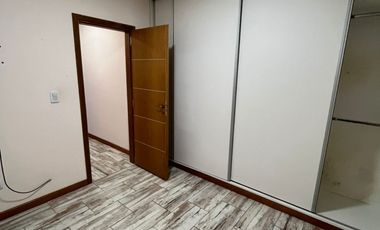 ALQUILER HERMOSO DUPLEX DE CATEGORIA: CON 2 DORMITORIOS, PATIO Y GARAGE CON PORTON AUTOMATICO, ACHUPALLAS 1045 ESQ CONDARCO -TEMPERLEY-