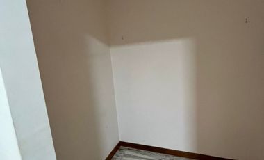 ALQUILER HERMOSO DUPLEX DE CATEGORIA: CON 2 DORMITORIOS, PATIO Y GARAGE CON PORTON AUTOMATICO, ACHUPALLAS 1045 ESQ CONDARCO -TEMPERLEY-