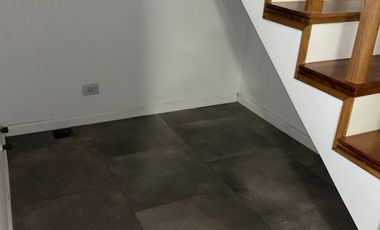 ALQUILER HERMOSO DUPLEX DE CATEGORIA: CON 2 DORMITORIOS, PATIO Y GARAGE CON PORTON AUTOMATICO, ACHUPALLAS 1045 ESQ CONDARCO -TEMPERLEY-