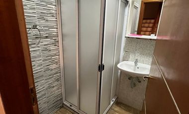 ALQUILER HERMOSO DUPLEX DE CATEGORIA: CON 2 DORMITORIOS, PATIO Y GARAGE CON PORTON AUTOMATICO, ACHUPALLAS 1045 ESQ CONDARCO -TEMPERLEY-