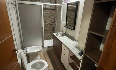 ALQUILER HERMOSO DUPLEX DE CATEGORIA: CON 2 DORMITORIOS, PATIO Y GARAGE CON PORTON AUTOMATICO, ACHUPALLAS 1045 ESQ CONDARCO -TEMPERLEY-