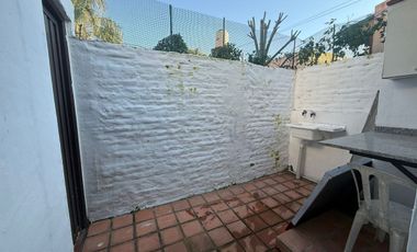ALQUILER DUPLEX DOS AMBIENTES CON PATIO PROPIO