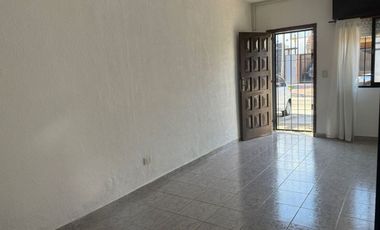 ALQUILER DUPLEX DOS AMBIENTES CON PATIO PROPIO