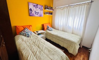 VENTA CASA 4 AMB BERNAL CENTRO GARAGE Y JARDIN