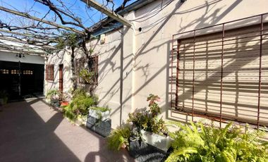 VENTA CASA 4 AMB BERNAL CENTRO GARAGE Y JARDIN