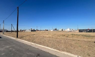 VENTA LOTE RESIDENCIAL 300M CAMPOS DE MANANTIALES