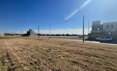 VENTA LOTE RESIDENCIAL 300M CAMPOS DE MANANTIALES