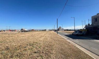 VENTA LOTE RESIDENCIAL 300M CAMPOS DE MANANTIALES