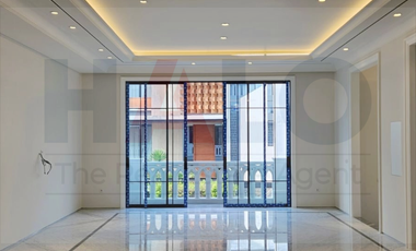 RUMAH BRAND NEW AMERICAN DI PERMATA BUANA JAKARTA BARAT