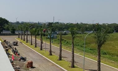 Di jual rumah 3 lantai full furnish + kolam renang pribadi