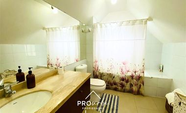 Casa en Venta en Av. Quilín Norte 10000