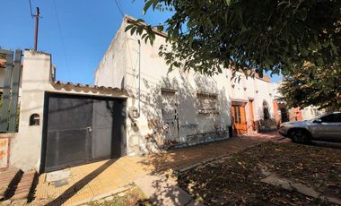 CASA EN VENTA, EN BERNAL RECICLADA Y CASA ANTIGUA