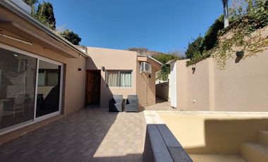 CASA EN VENTA, EN BERNAL RECICLADA Y CASA ANTIGUA