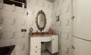 CASA EN VENTA, EN BERNAL RECICLADA Y CASA ANTIGUA