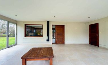 Casa en venta City Bell 4 dormitorios Pileta