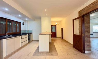 Casa en venta City Bell 4 dormitorios Pileta