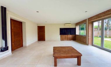 Casa en venta City Bell 4 dormitorios Pileta