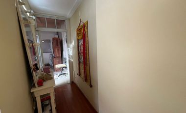 VENTA CASA 4 AMBIENTES CON COCHERA - BERNAL