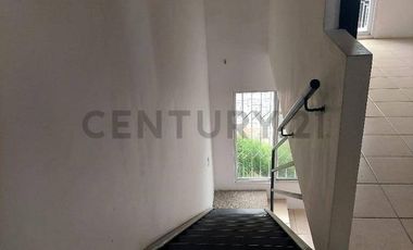 Gran Oportunidad casa Esquinera Urbanizacioon Ciudad Santiago via a Daule ElsM