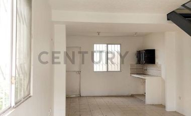 Gran Oportunidad casa Esquinera Urbanizacioon Ciudad Santiago via a Daule ElsM