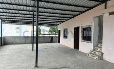 EN VENTA CASA RENTERA AL NORTE DE MANTA