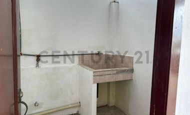 EN VENTA CASA RENTERA AL NORTE DE MANTA