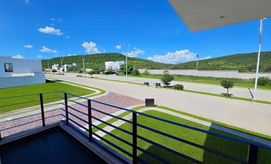 CASA EN VENTA EN RESIDENCIAL EL ENCINO, QUERÉTARO.