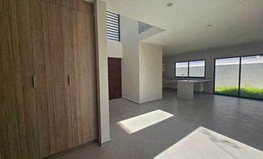 CASA EN VENTA EN RESIDENCIAL EL ENCINO, QUERÉTARO.