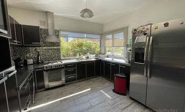 Casa en venta en San Isidro Labrador - Villanueva